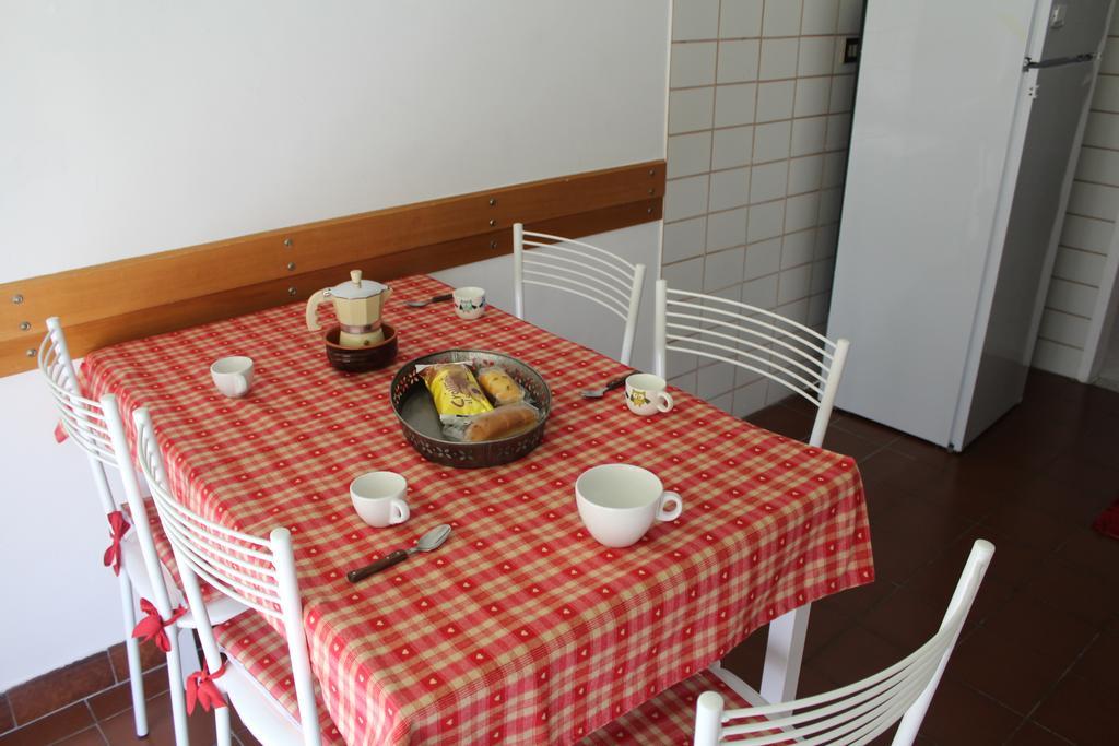 In Centro A Saint Vincent Appartement Buitenkant foto